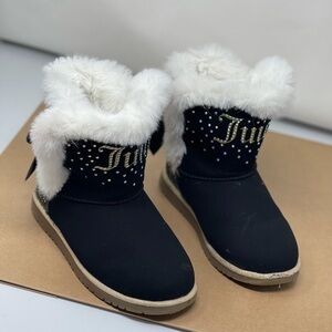 Juicy couture girls faux fur boots black bow